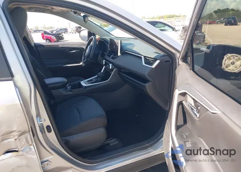 2024 Toyota Rav4 Xle z USA, uszkodzony, nr VIN 2T3W1RFV2RW344310